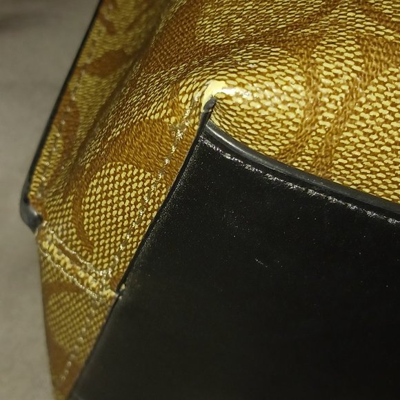 Like-New COACH Shoulder Bag - Picture 13 of 16